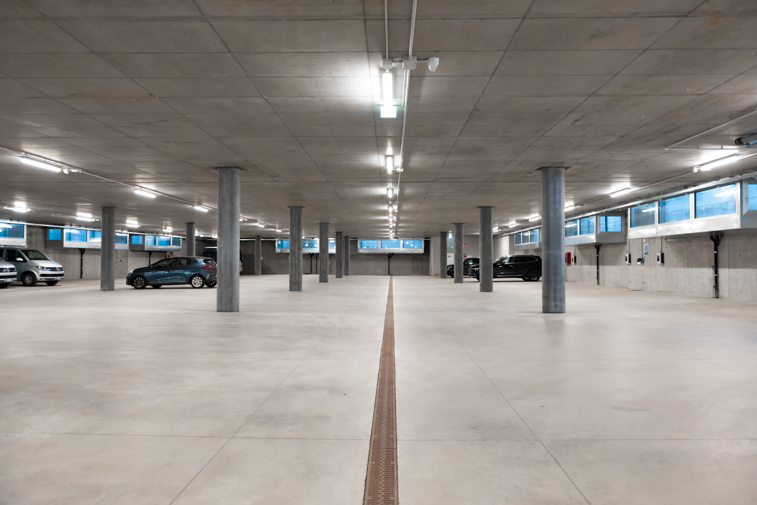 Überdachter Parkplatz des Skigebiets Valandrea - Livigno